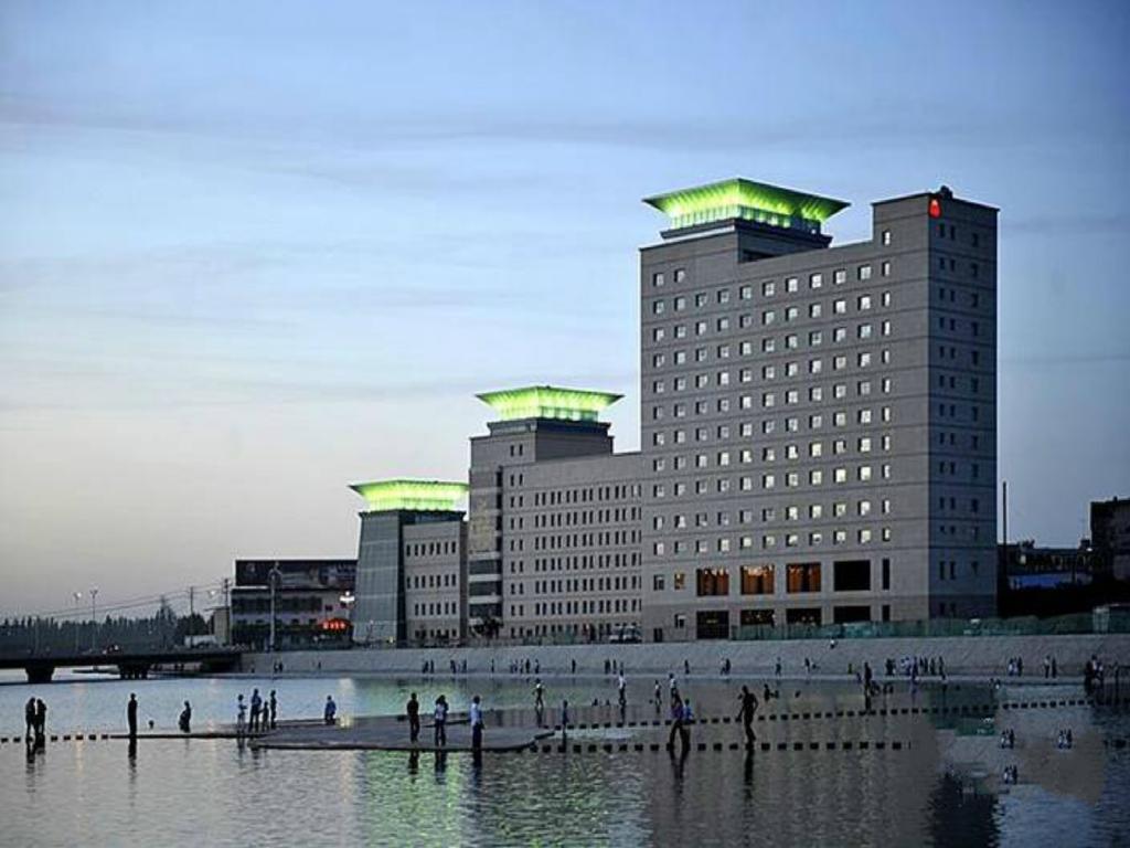 Grand Soluxe Hotel Дуньхуан Екстер'єр фото